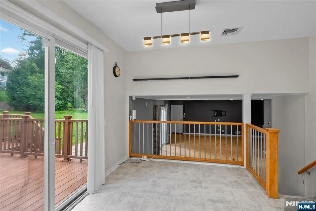 Photo of 260 Saint Cloud
