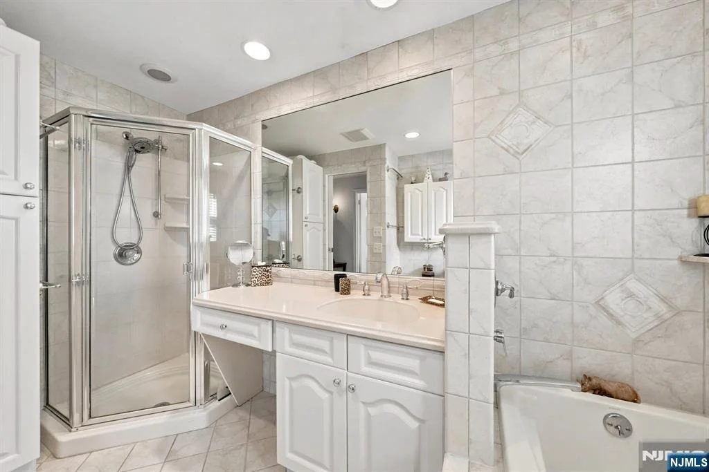 Photo of 33 Waling