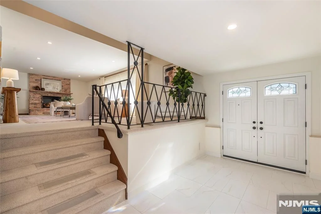 Photo of 182 Ridge