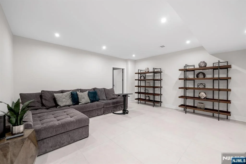 Photo of 336 Lockwood