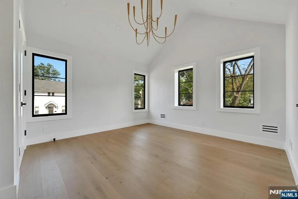 Photo of 32 Highland