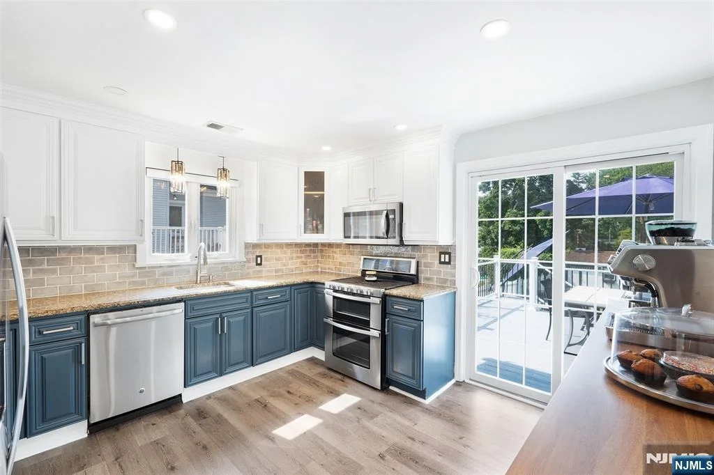 Photo of 33 Beverly