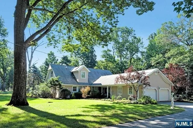 Photo of 151 Donnybrook