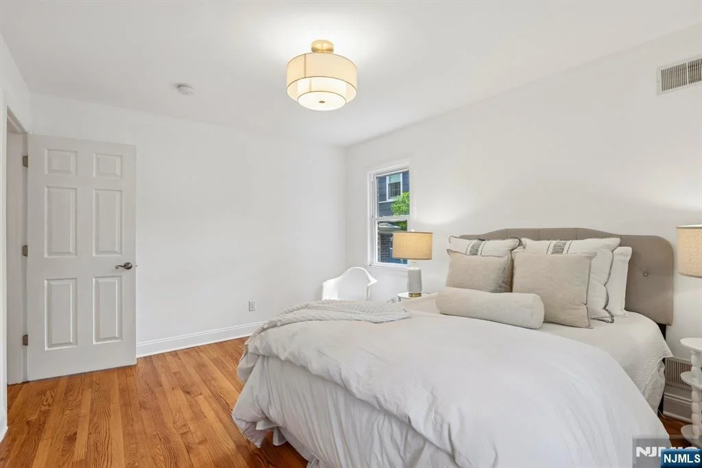 Photo of 650 Ridgewood