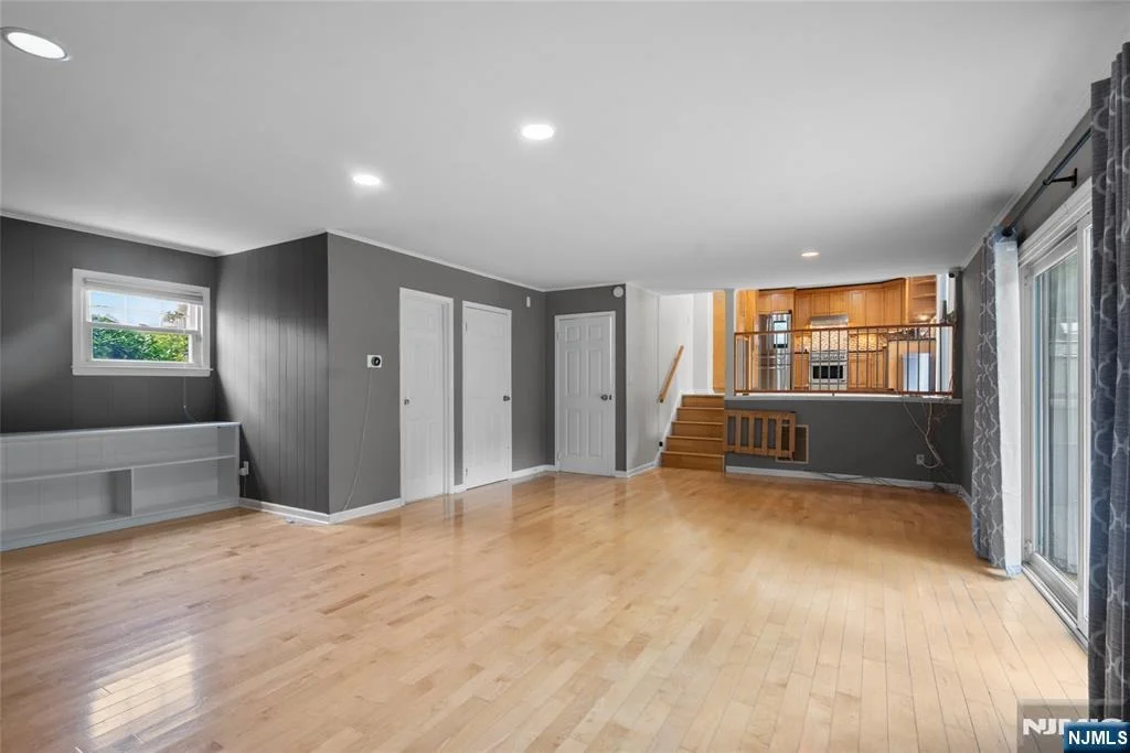 Photo of 260 Saint Cloud