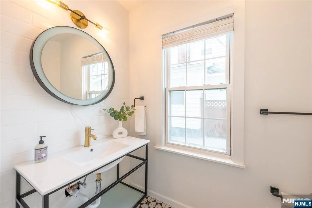 Photo of 33 Waverly