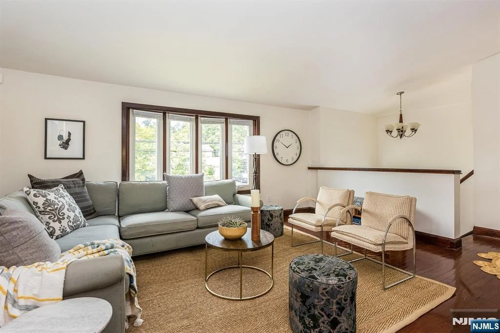 Photo of 373 Orange