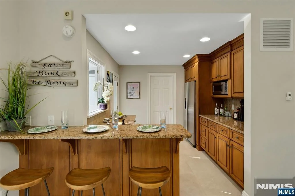 Photo of 545 Miller