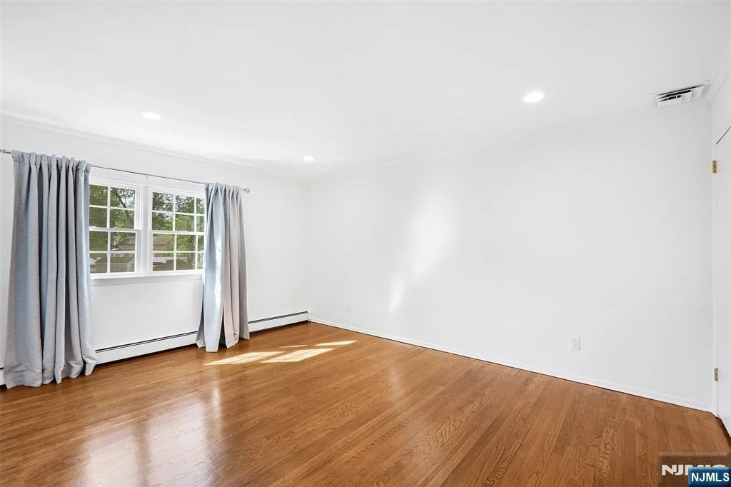 Photo of 10 Cedar