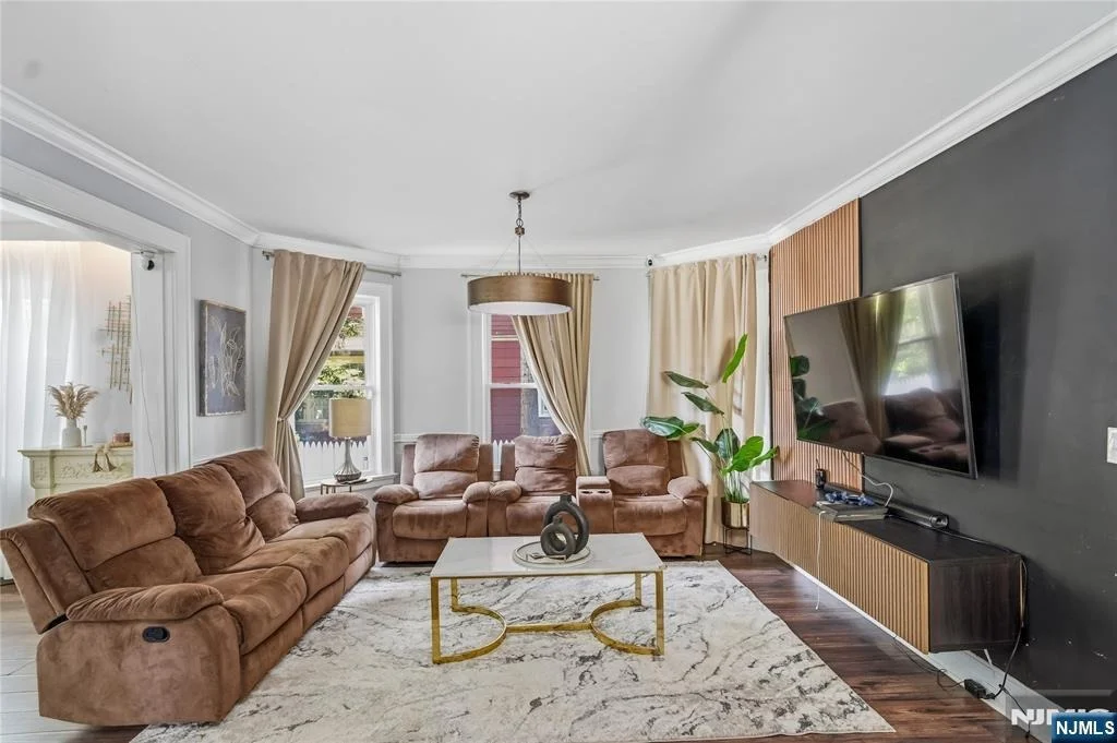 Photo of 283 Hamilton