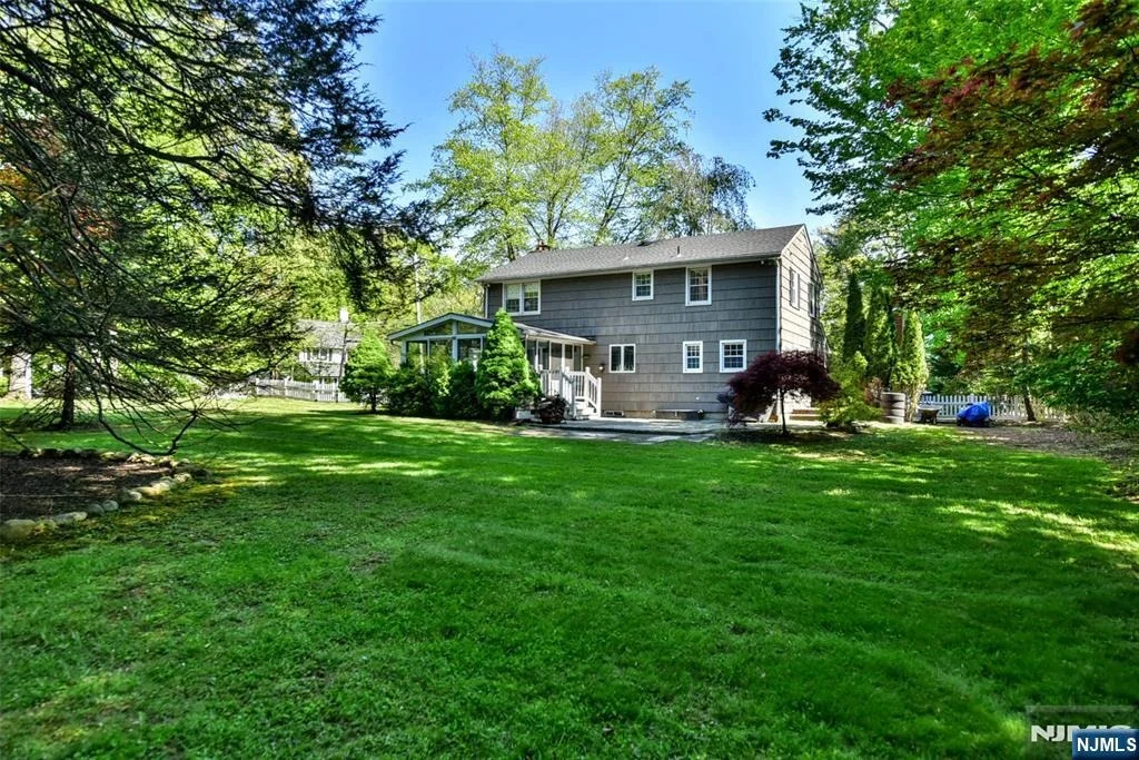 Photo of 255 Park