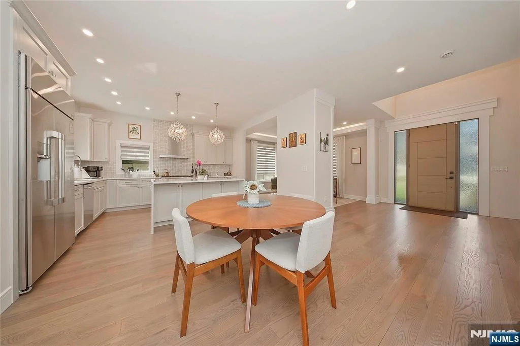 Photo of 66 Knollwood