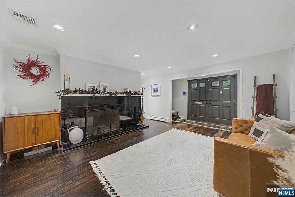 Photo of 89 Closter Dock