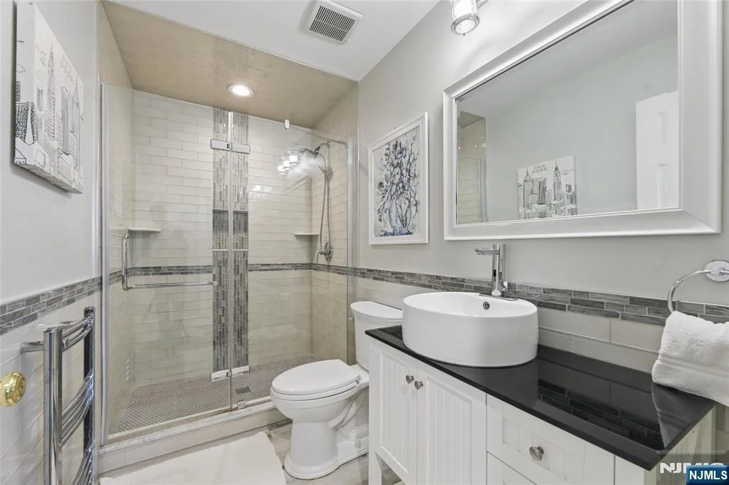 Photo of 599 Oak