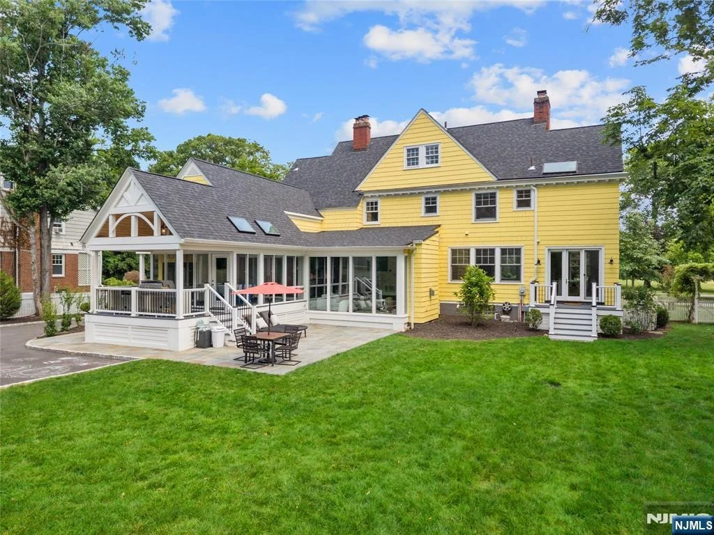 Photo of 48 Edgemont