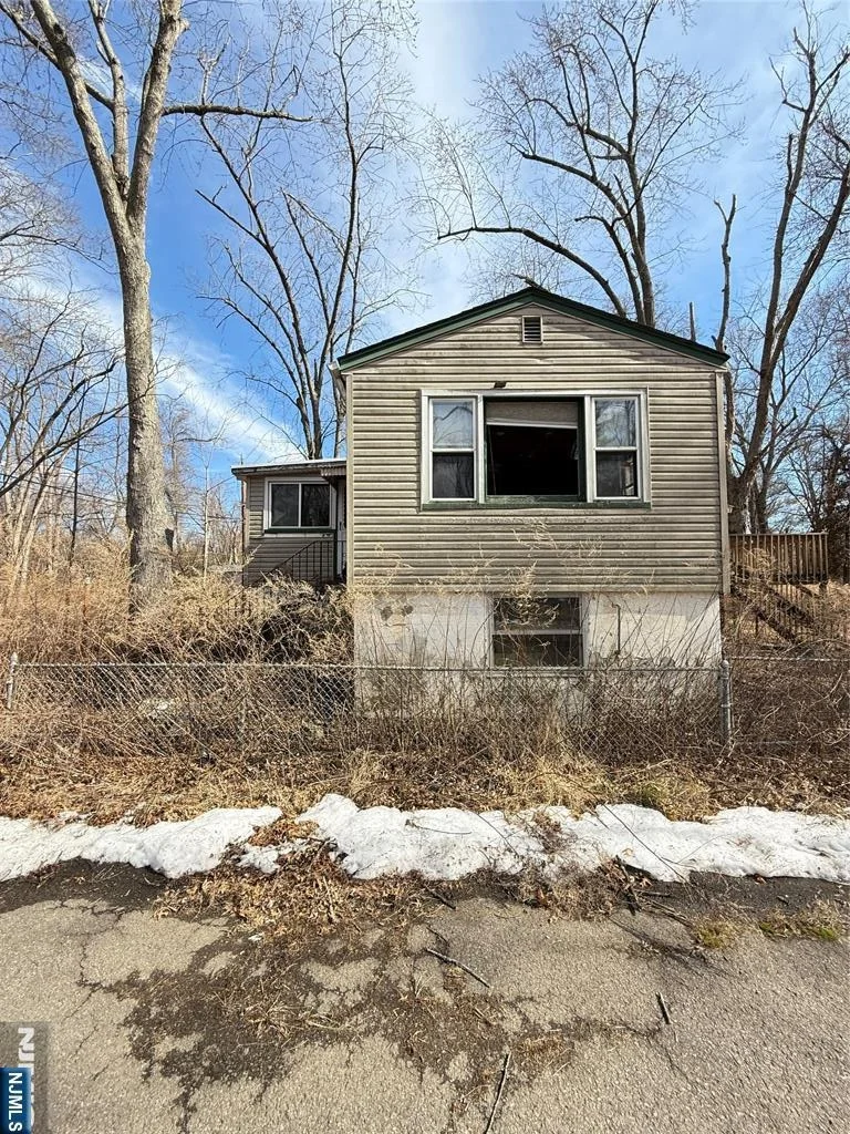 Photo of 2 Brookside