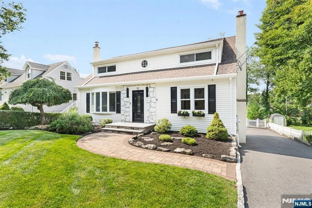 Photo of 33 Beverly