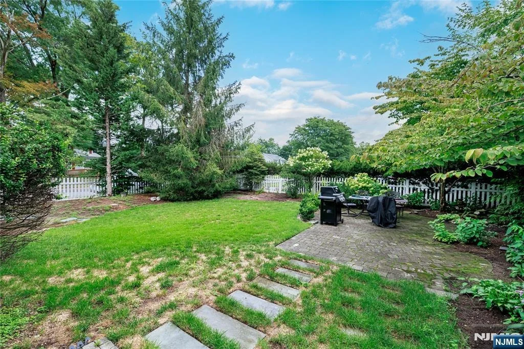 Photo of 685 Ackerman