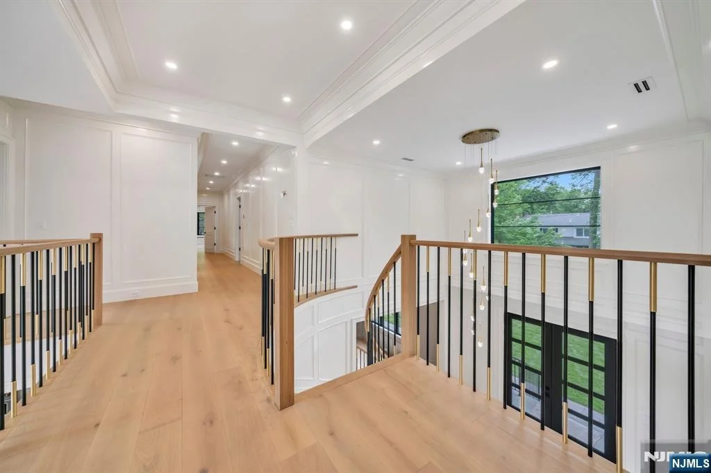Photo of 16 Donnybrook