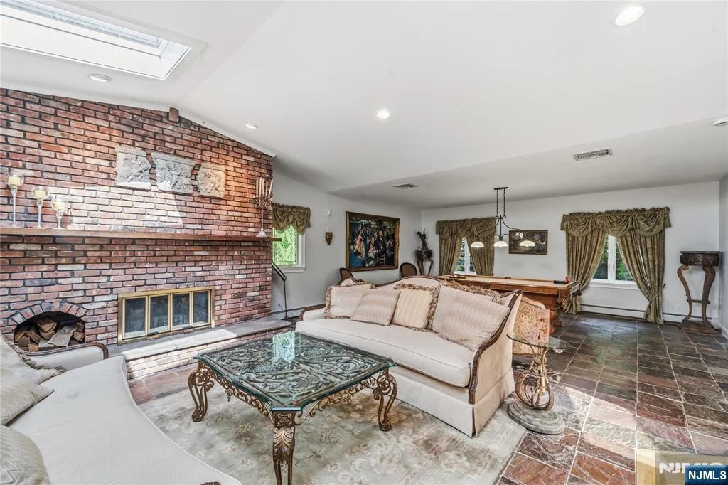Photo of 136 Willow