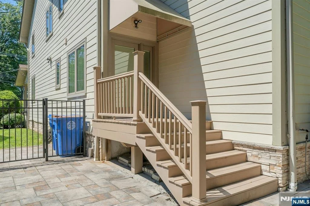 Photo of 35 Elm