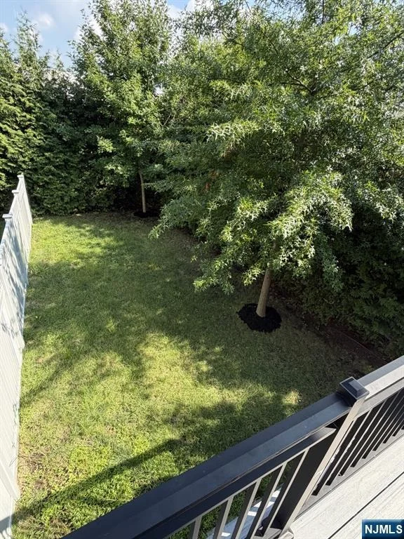 Photo of 1656 Maple