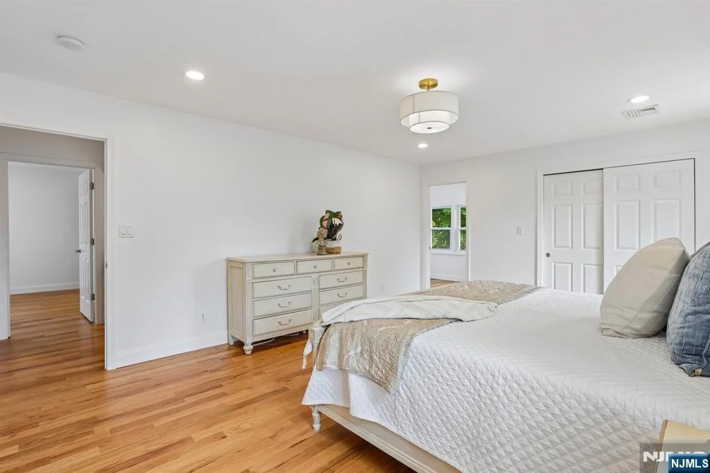 Photo of 650 Ridgewood
