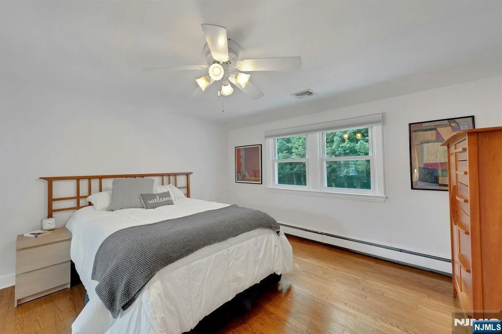 Photo of 140 Boulevard