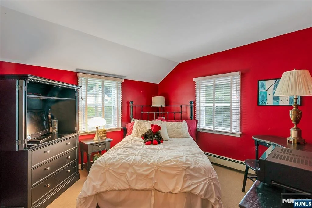 Photo of 15 Colonial