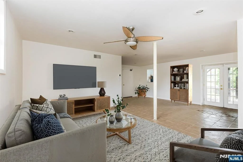 Photo of 373 Orange