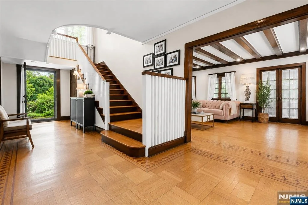 Photo of 384 Anderson