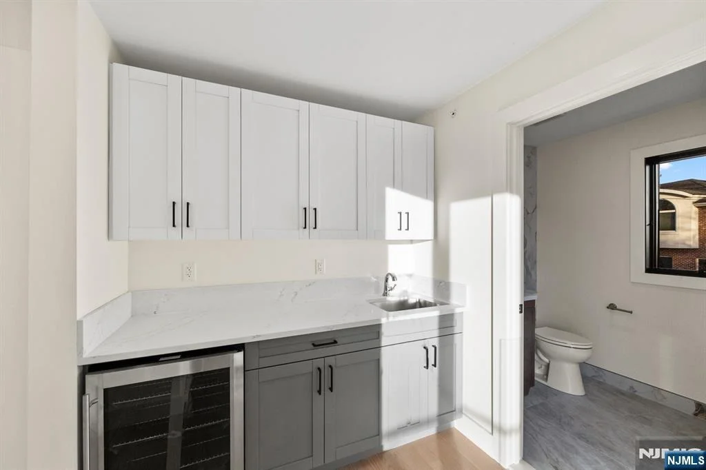 Photo of 61 Edgewater