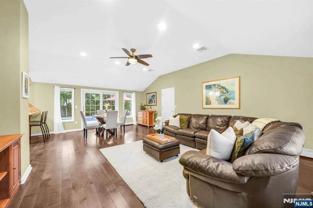 Photo of 68 Fieldstone