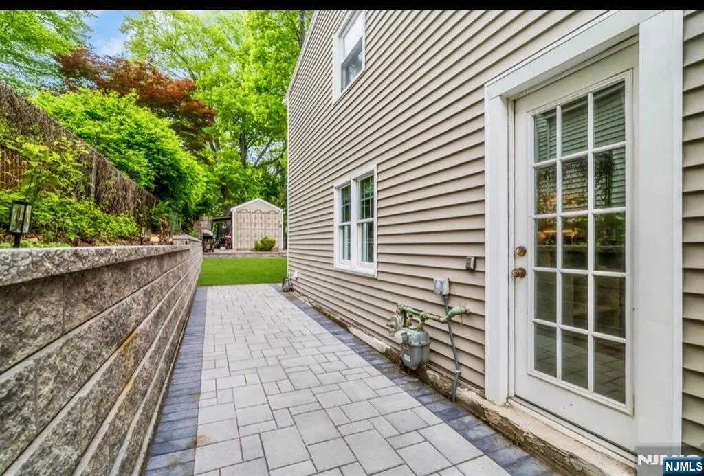 Photo of 105 Bergen
