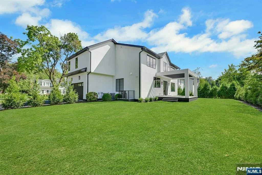 Photo of 32 Highland