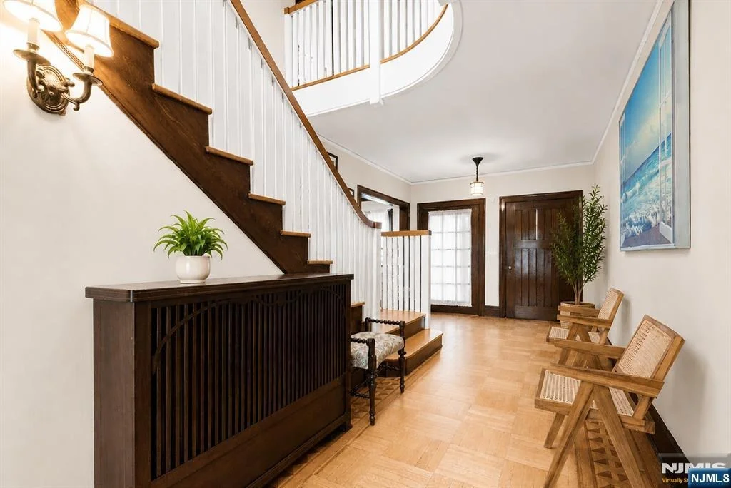 Photo of 384 Anderson