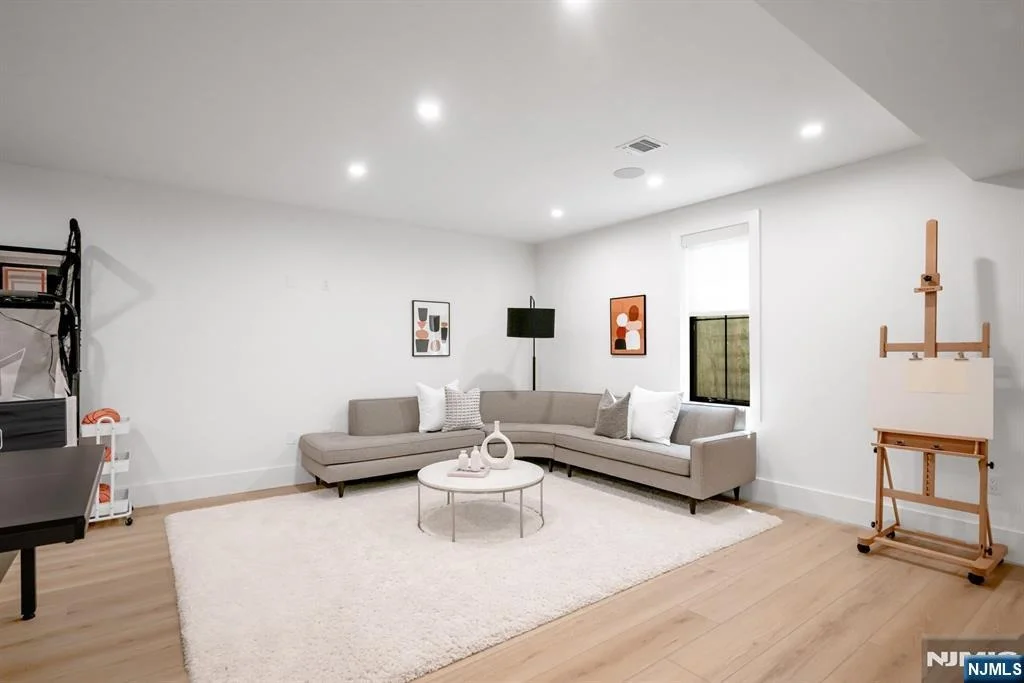 Photo of 357 Pleasant