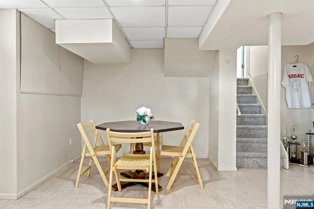 Photo of 33 Waling