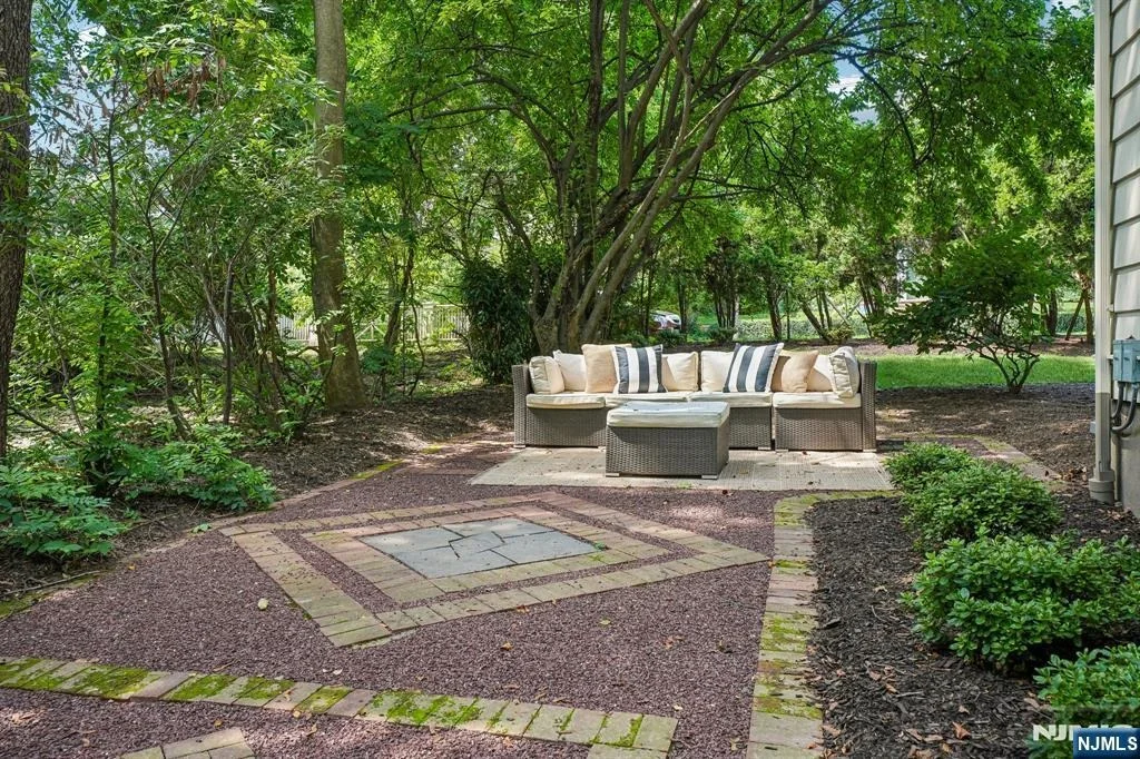 Photo of 150 Gordonhurst
