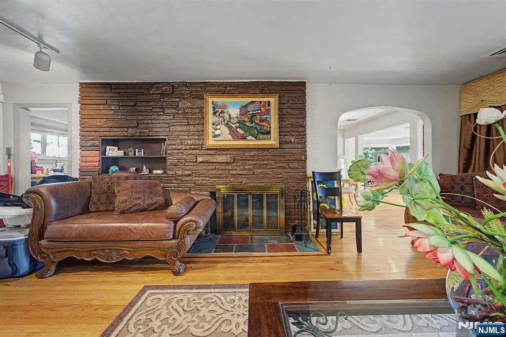 Photo of 154 Ames