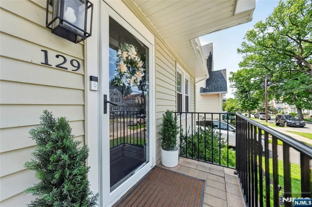 Photo of 129 Demarest