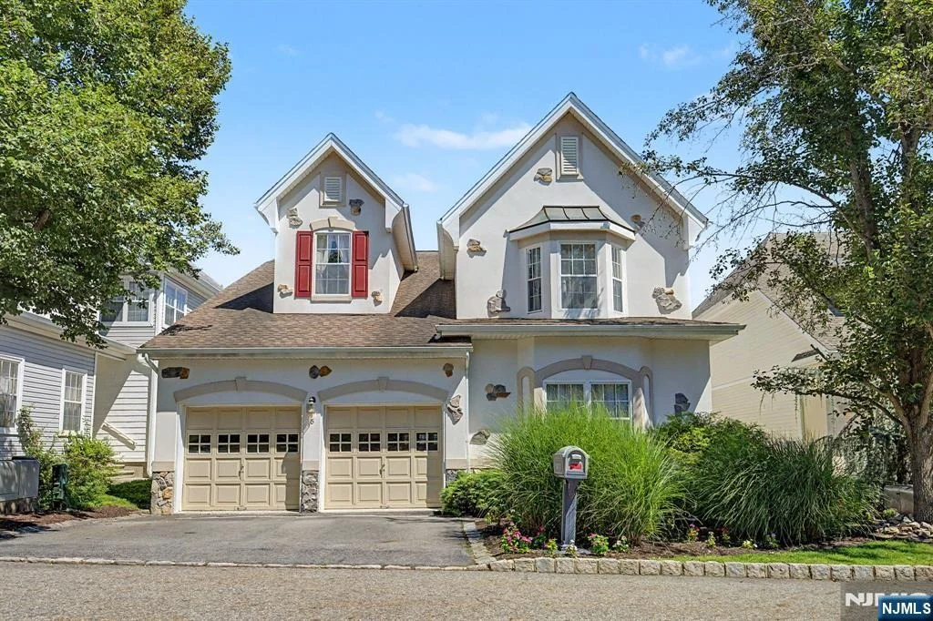 Photo of 6 Boulder