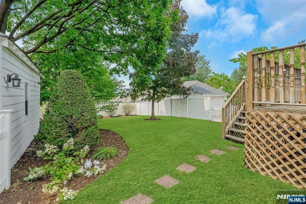 Photo of 156 Larch
