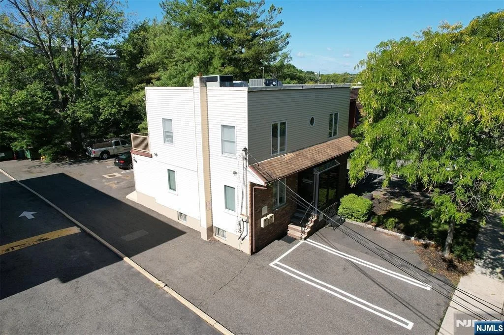 Photo of 24 Farview