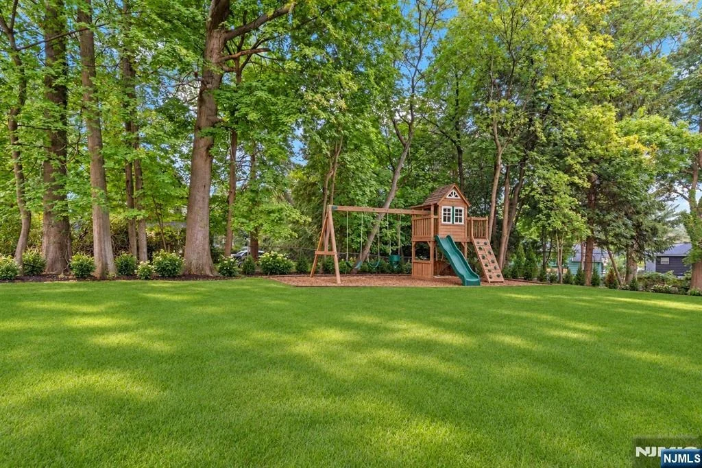 Photo of 517 Park