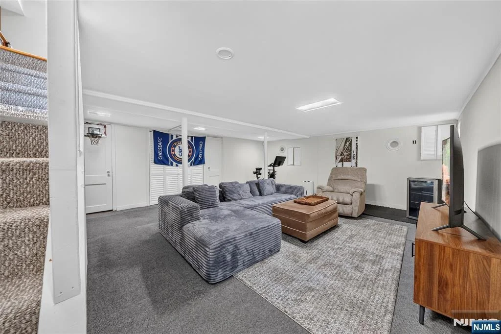 Photo of 129 Demarest