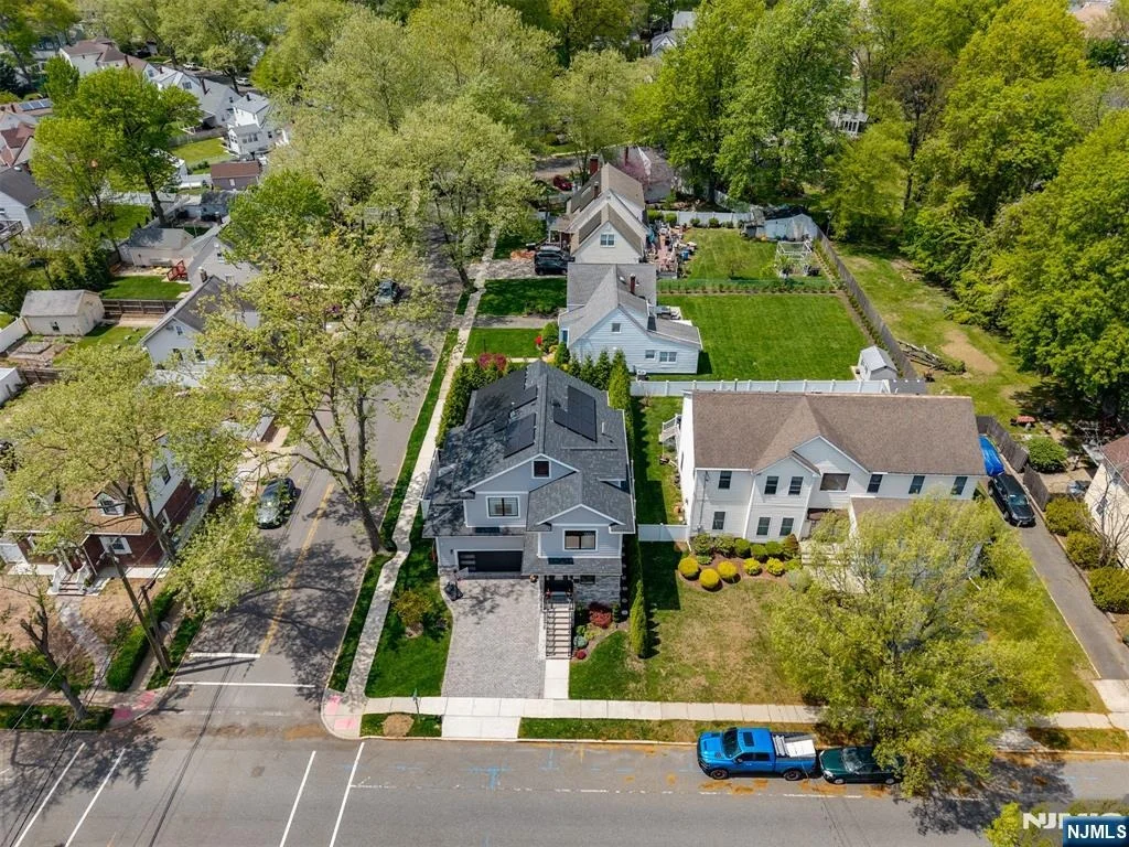 Photo of 230 Park