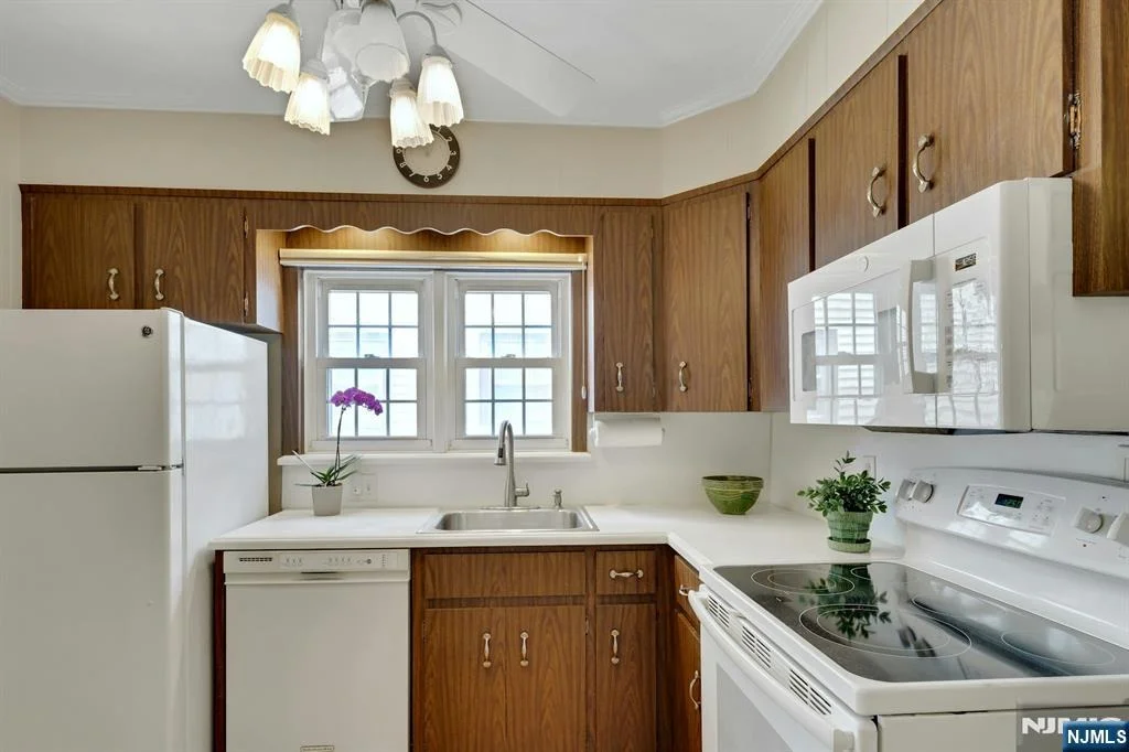 Photo of 224 Euclid