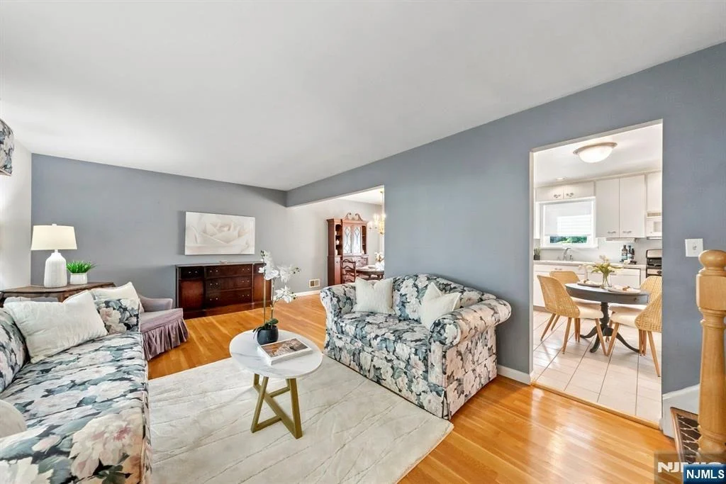 Photo of 33 Waling