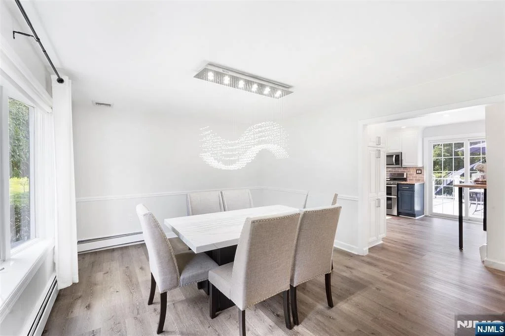Photo of 33 Beverly